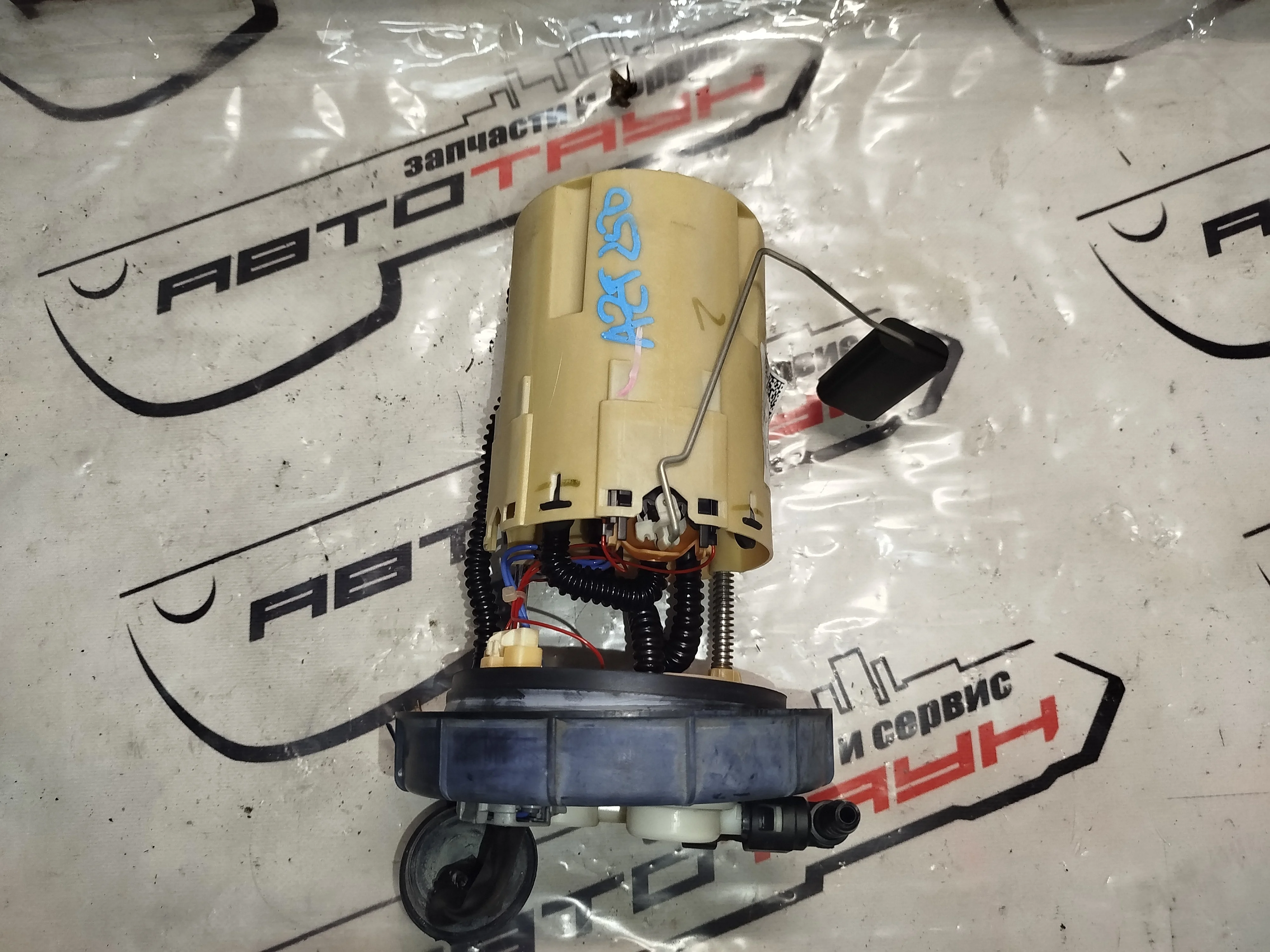 БЕНЗОНАСОС КОРПУС БЕНЗОНАСОСА В СБОРЕ TOYOTA AVENSIS AZT250 AZT250W AZT251 AZT251W 2WD 3 ШТУЦЕРА 1 ФИШКА 4 КОНТАКТА 7702005120