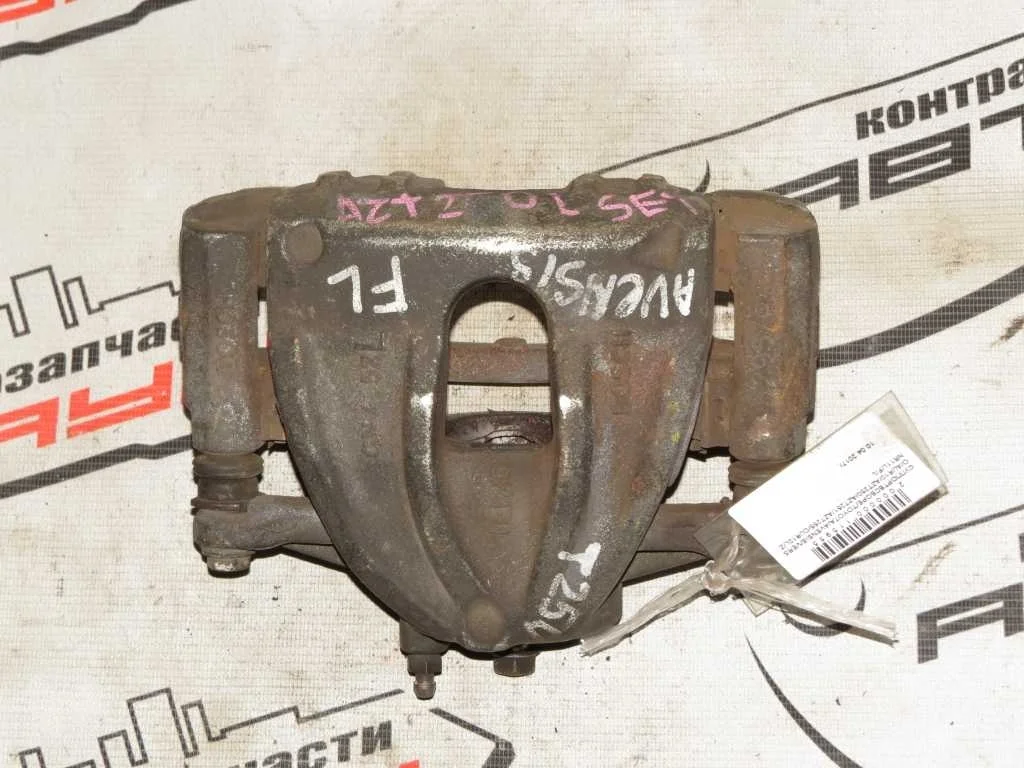 СУППОРТ В СБОРЕ TOYOTA AVENSIS COROLLA VERSO ... AZT250 AZT250W AZT251 AZT251W AZT255 AZT255W CDT250 CUR10 ZNR11 ПЕРЕДНИЙ ЛЕВЫЙ 2WD 4WD СКОБА 295 4775005060