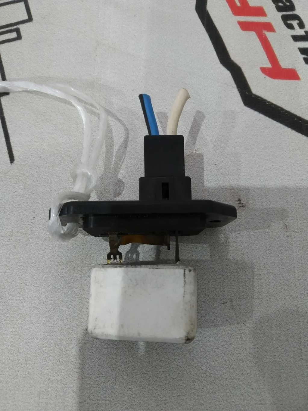 РЕОСТАТ ПЕЧКИ РЕЗИСТОР TOYOTA ESTIMA ESTIMA EMINA ESTIMA LUCIDA PREVIA ... TCR11 TCR11G TCR11W TCR20 TCR20G TCR20W TCR21 TCR21G TCR21W 8713828010