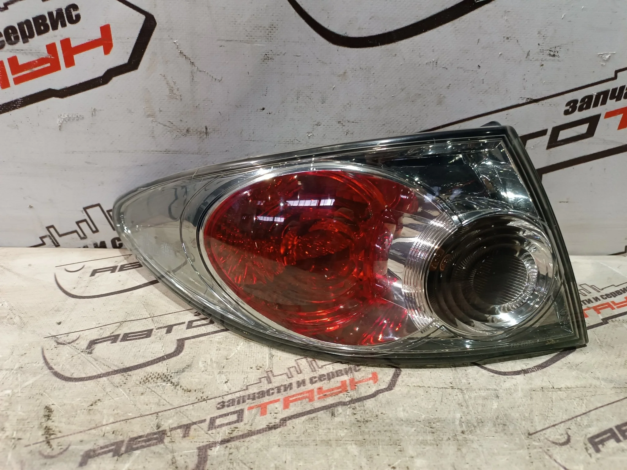 ФОНАРЬ MAZDA ATENZA MAZDA6 GG GG3P GG3S GGEP GGES 22061980 SEDAN LIFTBACK ТЕМНЫЙ ХРОМ 2 МОДЕЛЬ ЛЕВЫЙ GR1A51160 KA7297