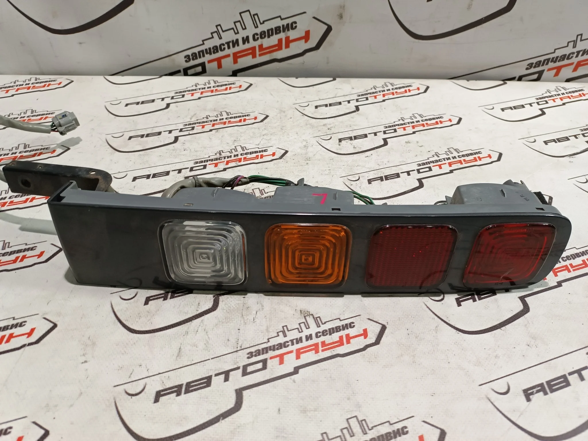 ФОНАРЬ NISSAN CUBE CUBE CUBIC BGZ11 BNZ11 BZ11 YGNZ11 YGZ11 YZ11 4965 1 МОДЕЛЬ ЛЕВЫЙ 265553U025 TA632Z