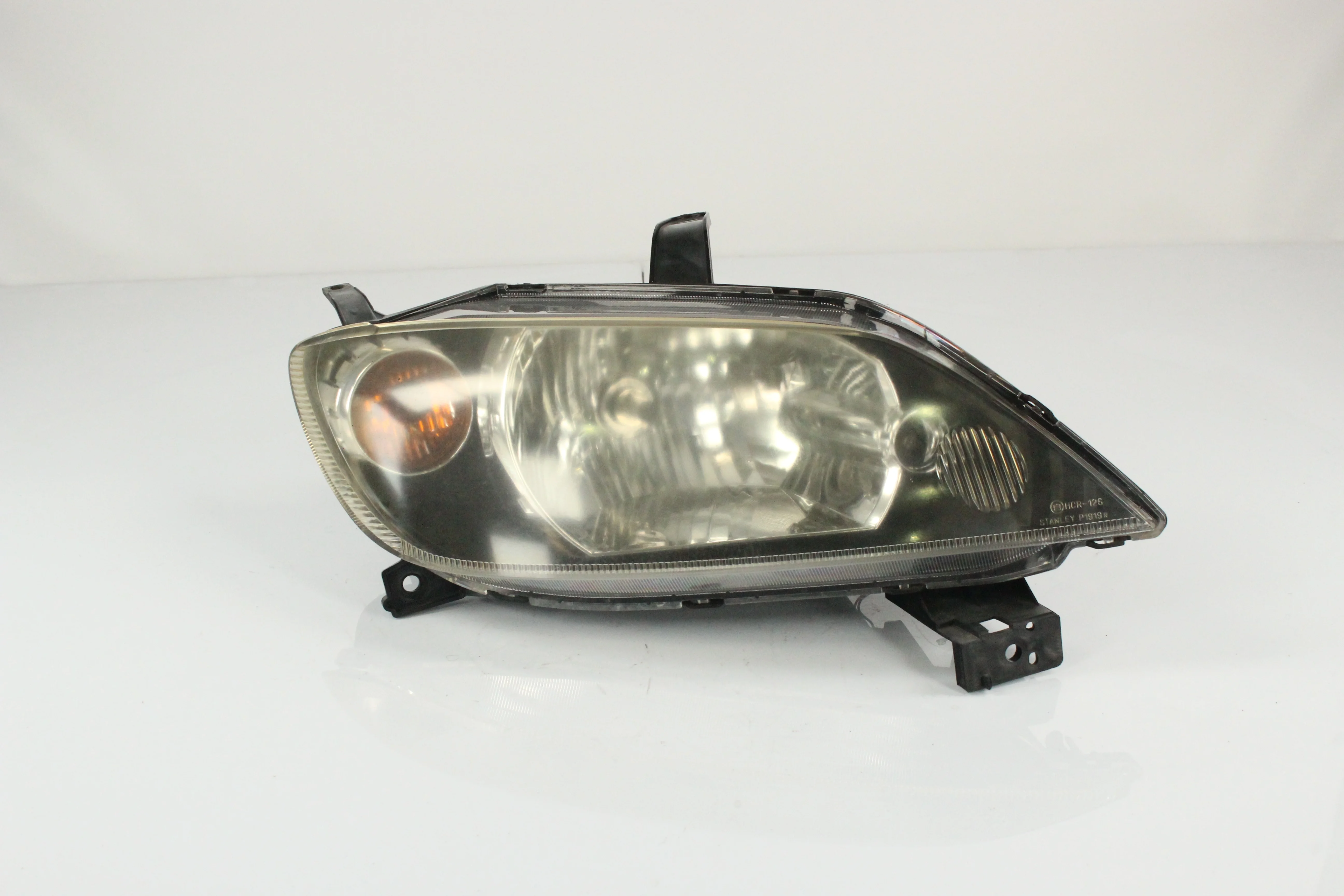 ФАРА MAZDA DEMIO DY3R DY3W DY5R DY5W 1919 BLACK ГАЛОГЕН ПРАВАЯ 1 МОДЕЛЬ D350510K0B KA8870