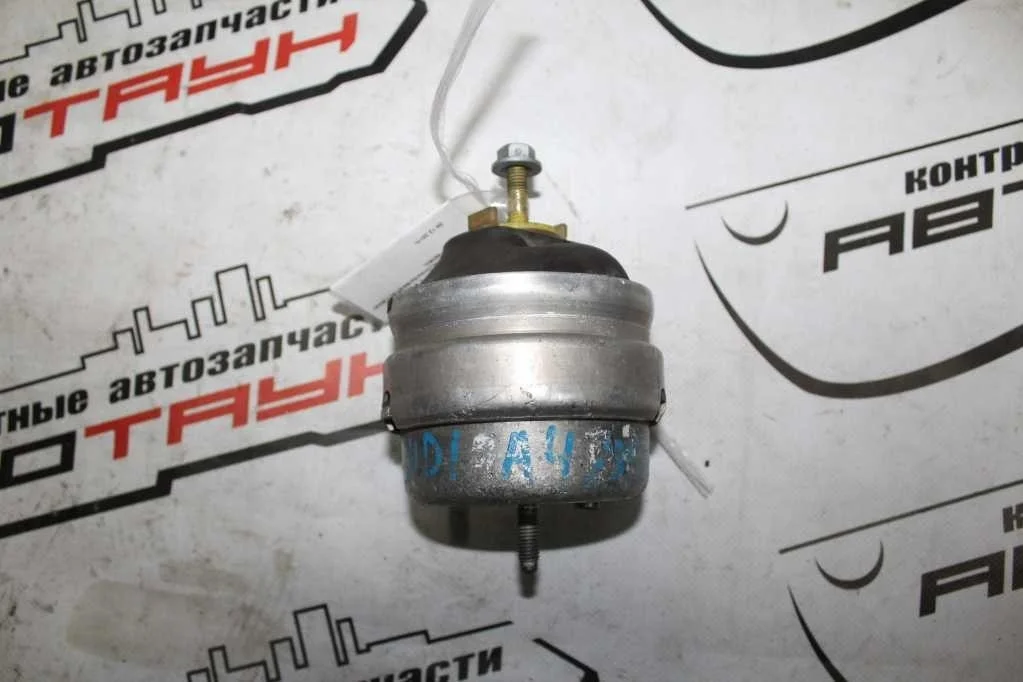 ПОДУШКА Двигатель AUDI A4 8E2 8E5 8EC 8ED B6 B7 ALT AMB AUK AVB AVF AVJ AWX BEX BFB BKE BKH BWE BWT 2WD 4WD ПРАВАЯ 8E0199382L