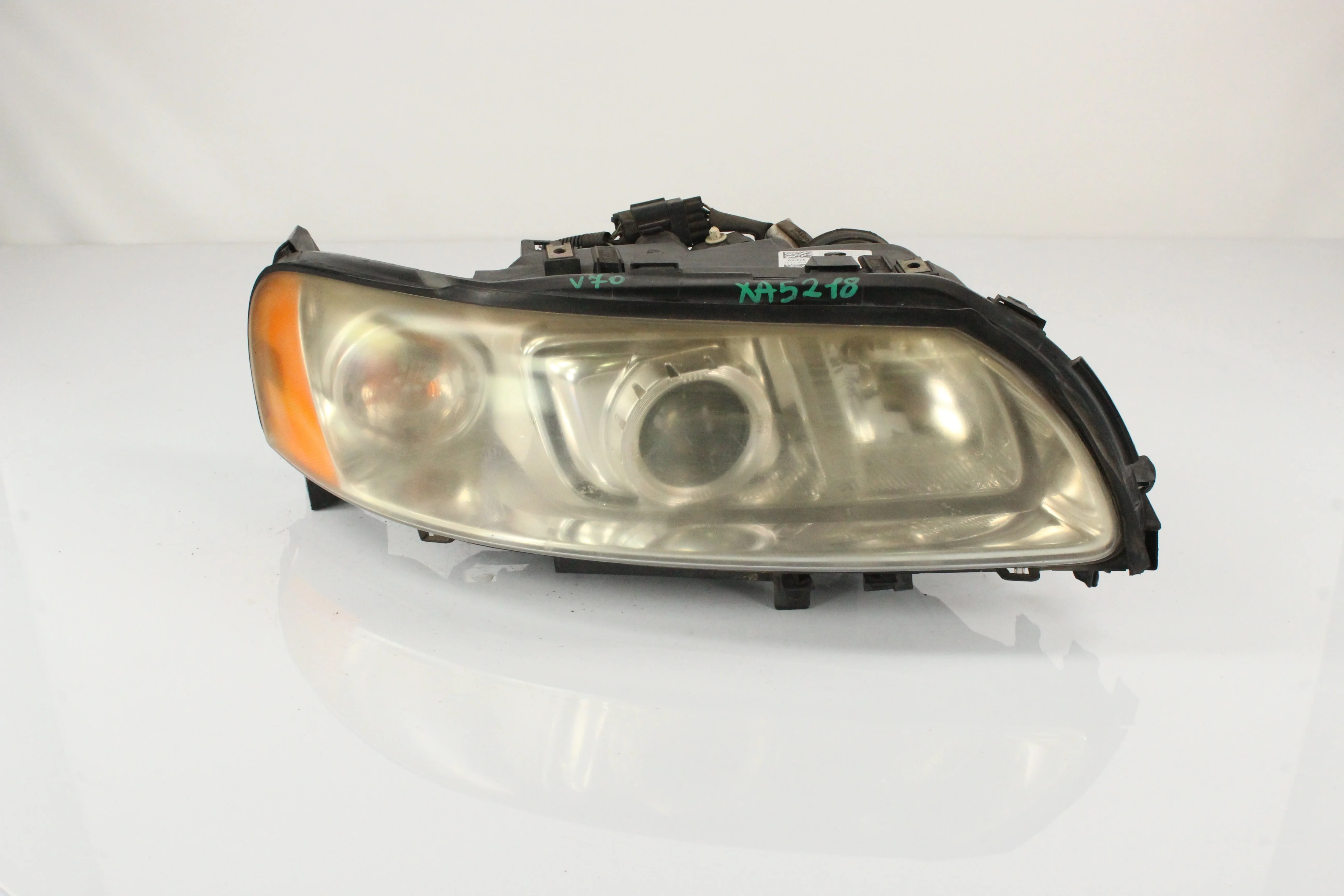 ФАРА VOLVO S60 V70 XC70 RH RS SJ SW SZ CHROME XENON ЛИНЗА ПРАВАЯ 2 МОДЕЛЬ 31217046 XA5218