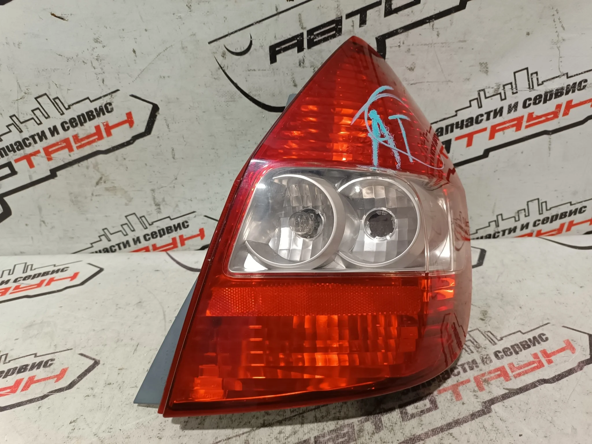 ФОНАРЬ HONDA FIT GD1 GD2 GD3 GD4 4949 РОЗОВЫЙ 1 МОДЕЛЬ ПРАВЫЙ 33501SAAJ01 QA4988