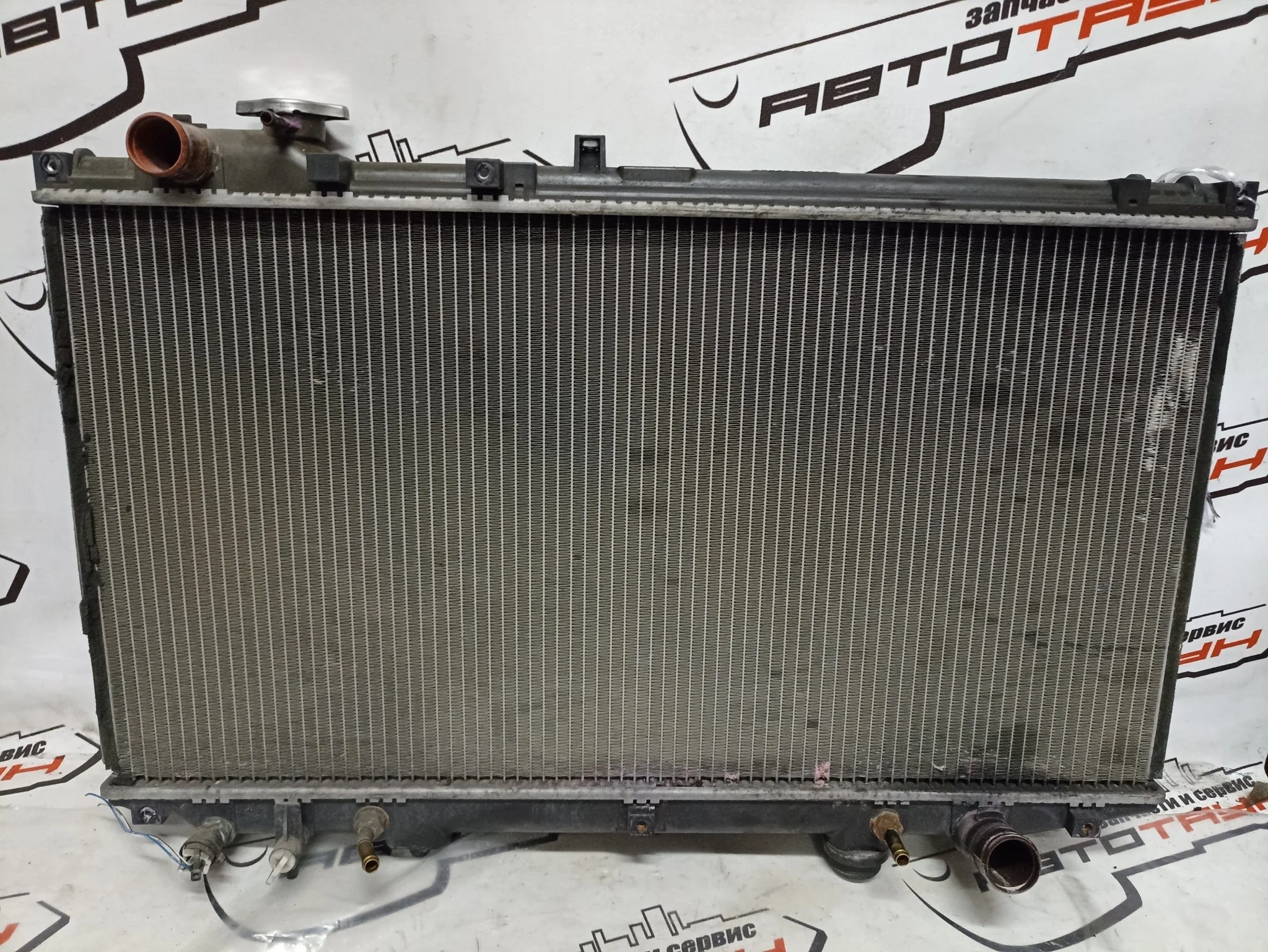 РАДИАТОР ДВИГАТЕЛЯ TOYOTA LEXUS 1UZ-FE 2JZ-GE ARISTO GS300 GS400 JZS160 UZS160 АТМ БЕЗ ДИФФУЗОРА 1640046570 S3597Z