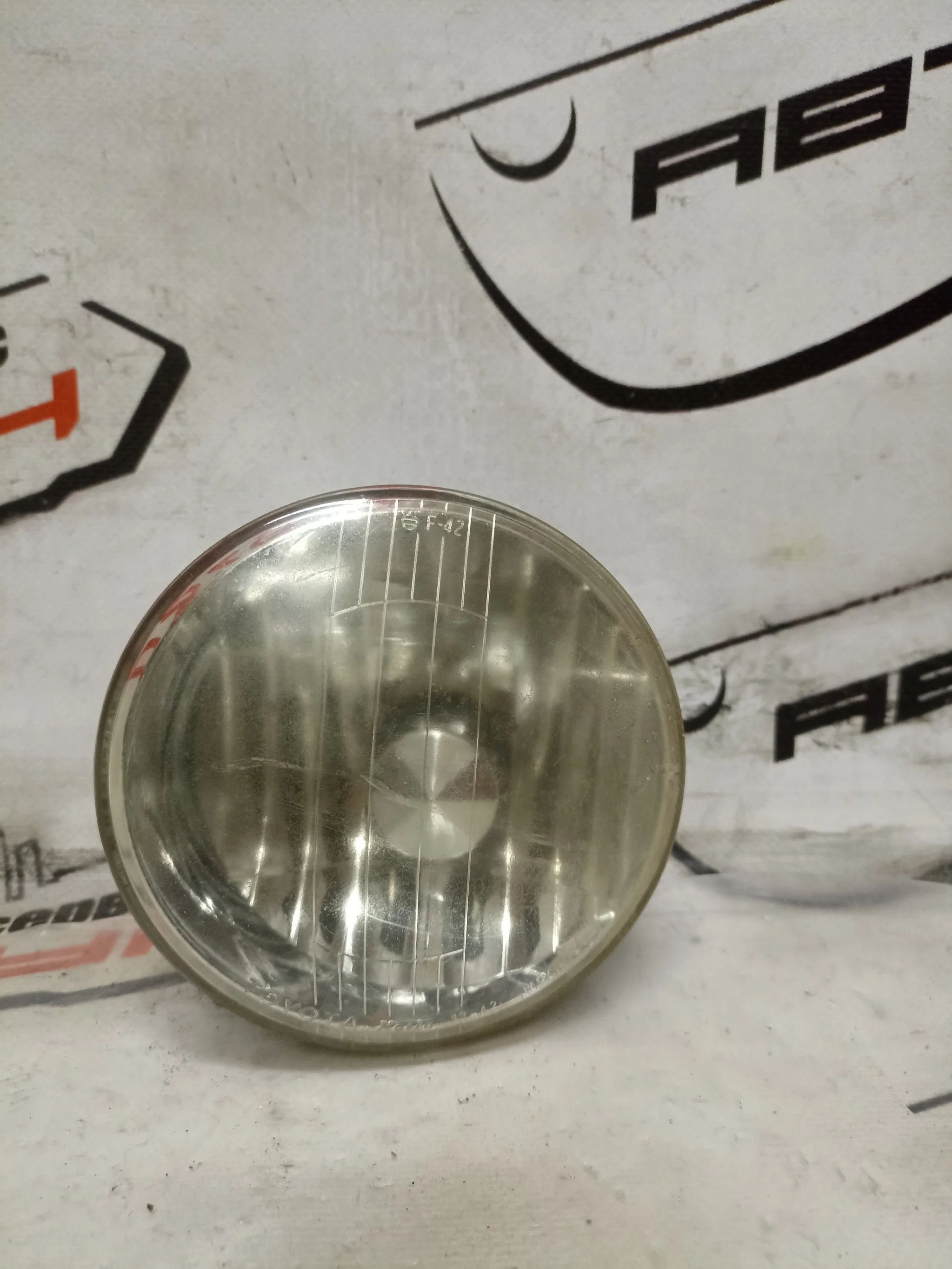ТУМАНКА TOYOTA DAIHATSU ... NADIA NOAH SPRINTER TRUENO STARLET VOXY YRV ... RZN185W SXN10 SXN10H SXN15H VZN180W VZN185W 1342 ЛЕВАЯ 8122013040 D820