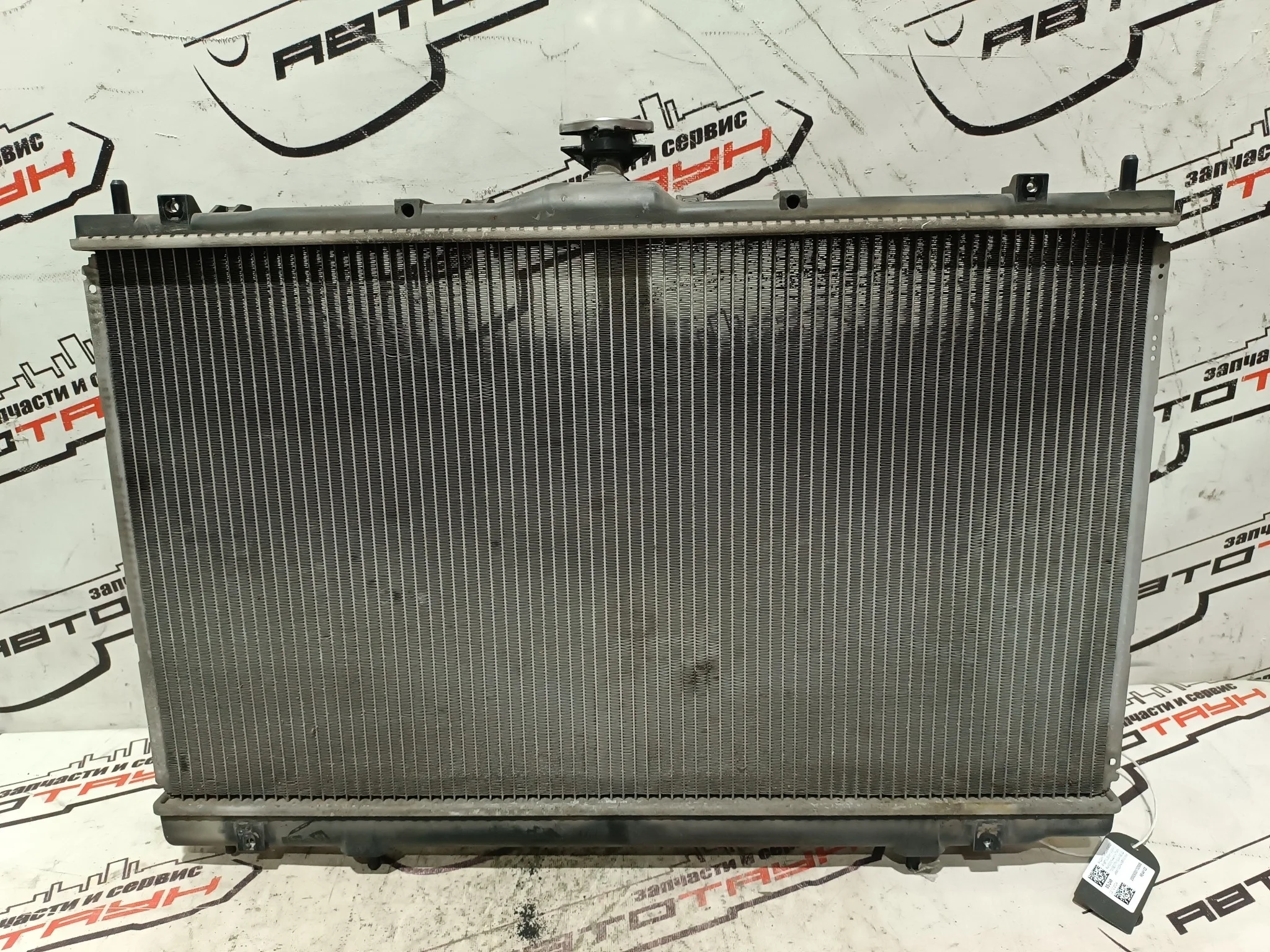 РАДИАТОР ДВИГАТЕЛЯ MITSUBISHI 4G69 GRANDIS NA4W АТМ МТМ БЕЗ ТРУБОК БЕЗ ДИФФУЗОРА MR993566 RE481ZZ