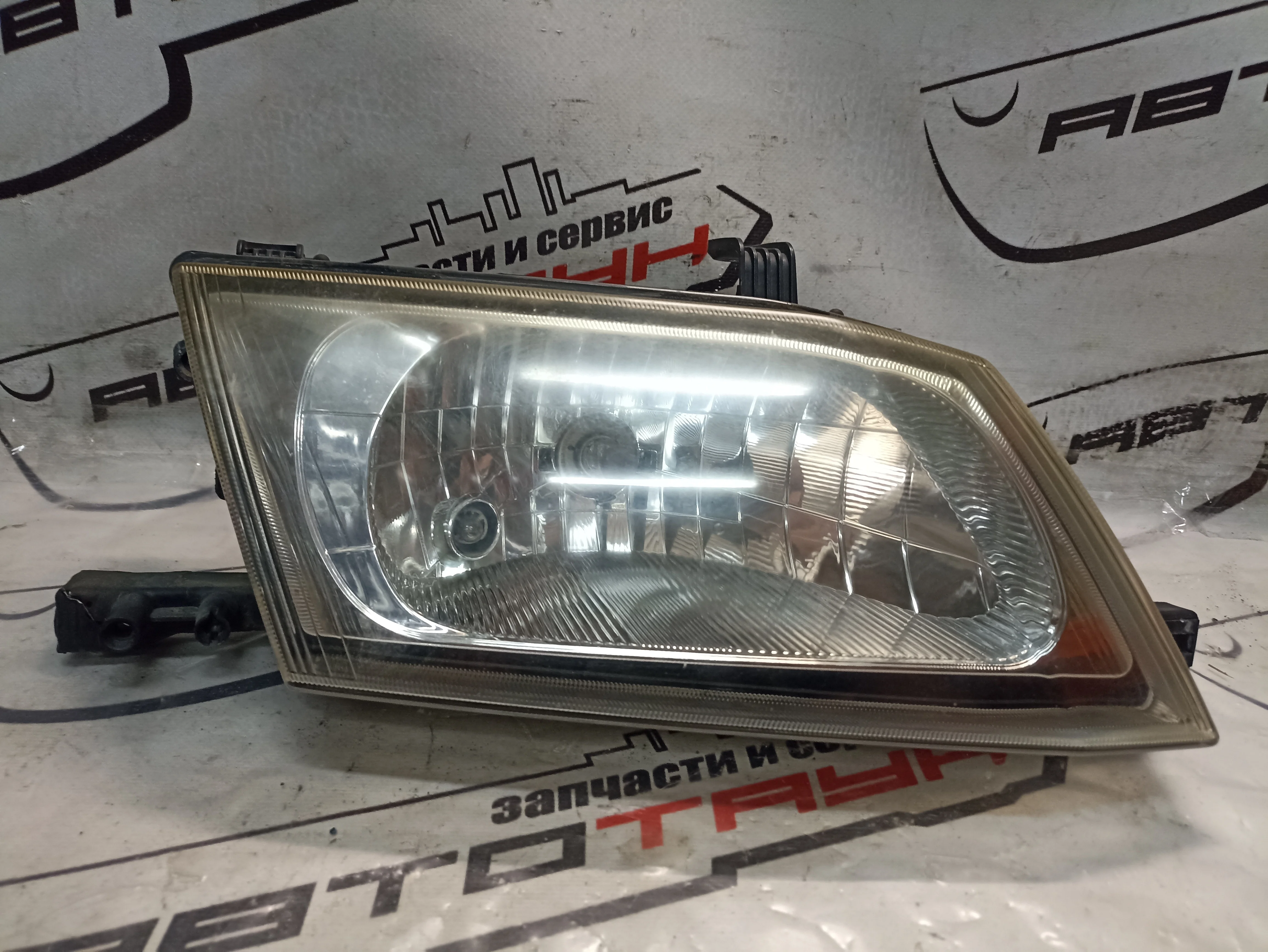 ФАРА NISSAN MAZDA AD FAMILIA VAN WINGROAD BBVY11 BVENY11... VGY11 VHNY11 VY11 WFNY11 WFY11 WHNY11 WHY11 WPY11 WRY11 1741 ГАЛОГЕН ПРАВАЯ 1 МОДЕЛЬ 26010WC61A S3717Z
