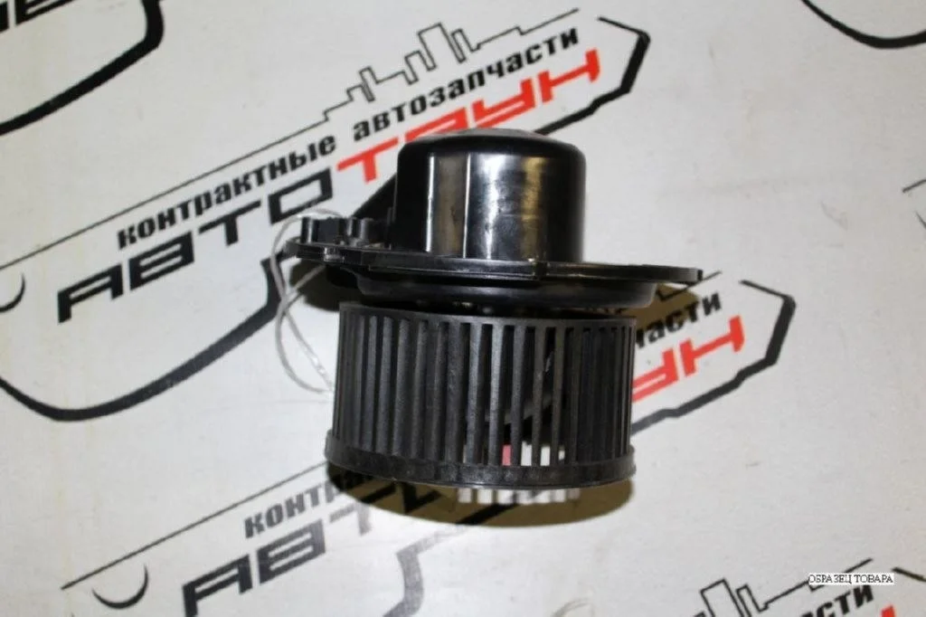 МОТОРЧИК ПЕЧКИ AUDI VOLKSWAGEN SKODA A4 PASSAT SUPERB 3B2 3B3 3B5 3B6 3U4 8D2 8D5 B5 B5 F664691L ПРАВЫЙ РУЛЬ 8D2820021