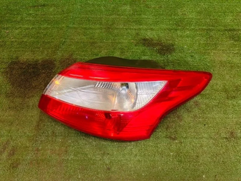 Фонарь внешний Ford Focus 3 MK3