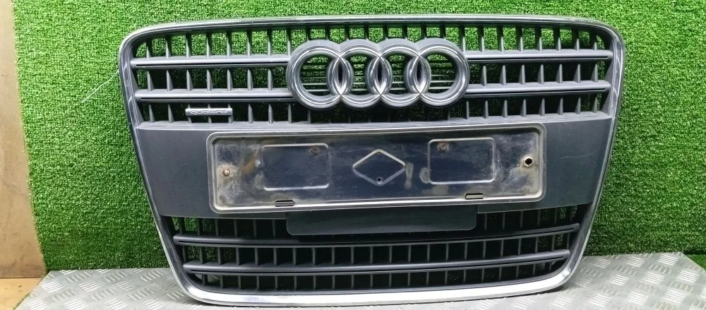 решетка радиатора Audi BUG 4LB Audi Q7 BUG 4LB 4L0853651A