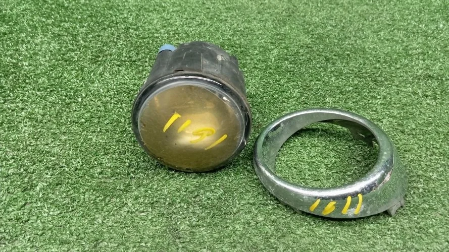 противотуманная фара Nissan,Infiniti VQ35HR,VK50,V9X,VQ35DE,VQ37VHR Z51,J50,S51,Y51,S50,V36 Nissan,Infiniti Murano,Fx35,Ex35,Q70,G37s VQ35HR,VK50,V9X,VQ35DE,VQ37VHR Z51,J50,S51,Y51,S50,V36 89210600,261508990B,261508993B