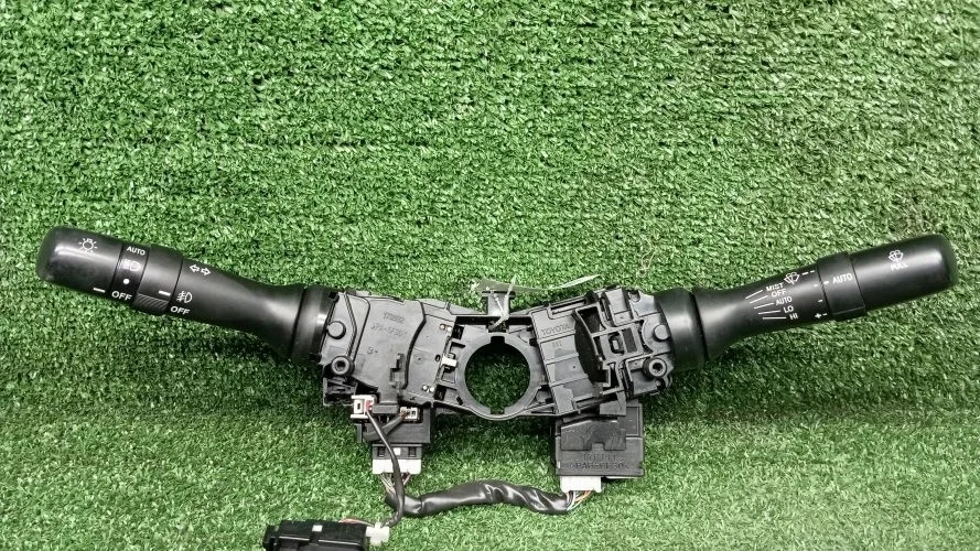 подрулевой переключатель в сборе Lexus 3UZ-FE,1UR-FSE UZS190L,URS190 Lexus Gs430,Gs460 3UZ-FE,1UR-FSE UZS190L,URS190 8414048140,8465230551,8430648030