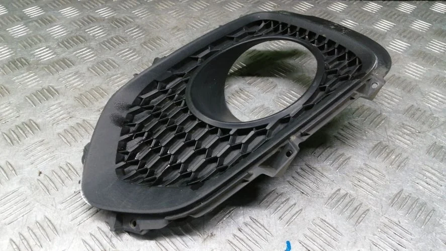 рамка противотуманной фары Kia D4HA XM Kia Sorento D4HA XM 865242P010