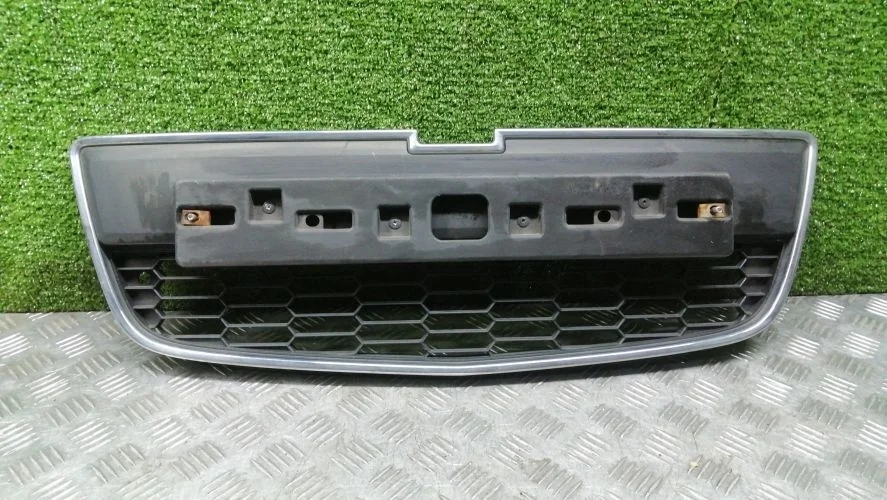 решетка радиатора Chevrolet F16D4 T300 Chevrolet Aveo F16D4 T300 95019926,95415507,95415506