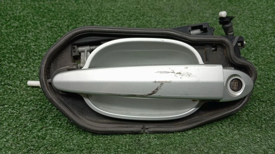ручка двери внешняя Bmw N52B30A E60 Bmw 5-Series N52B30A E60 51217199555,51216961443