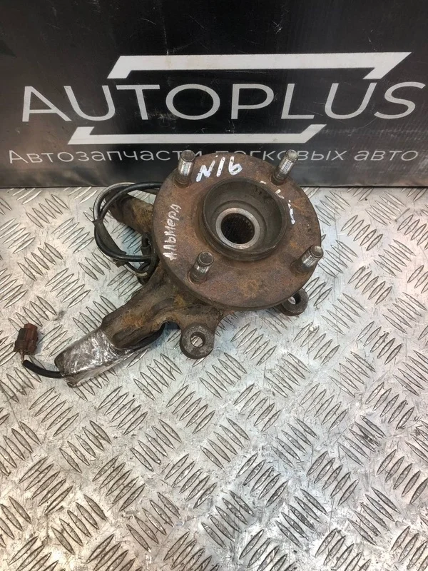 Кулак поворотный Nissan Almera N16 2004 400145M000 СЕДАН 1.5 QG15, передний левый