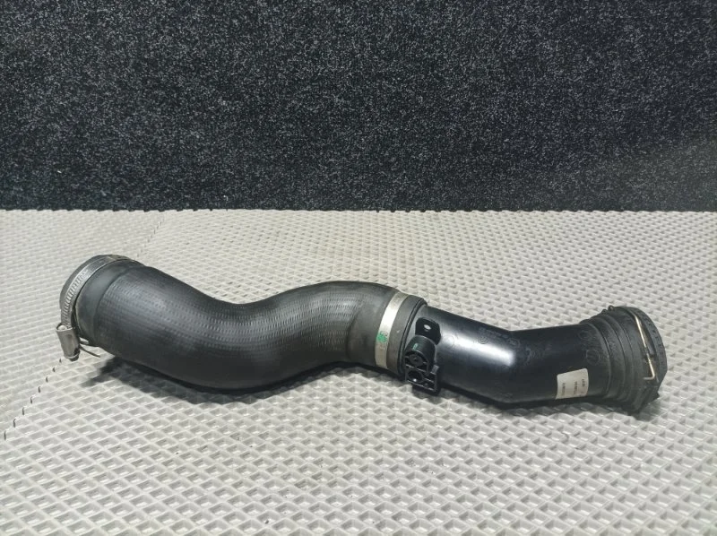 Патрубок интеркулера Bmw 3 Series 2015 13717597588 F30 N13B16