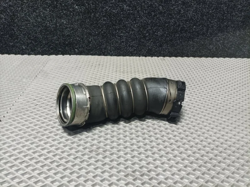 Патрубок интеркулера Bmw X5 2012 11617807985 E70 N57D30