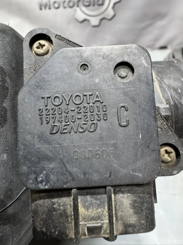 Датчик массового расхода воздуха Toyota bB 2005 NCP31