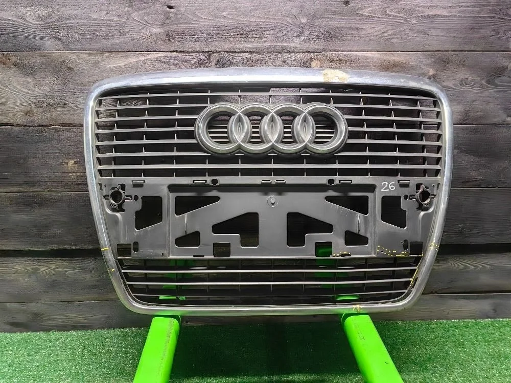 Решетка радиатора Audi A6 C6