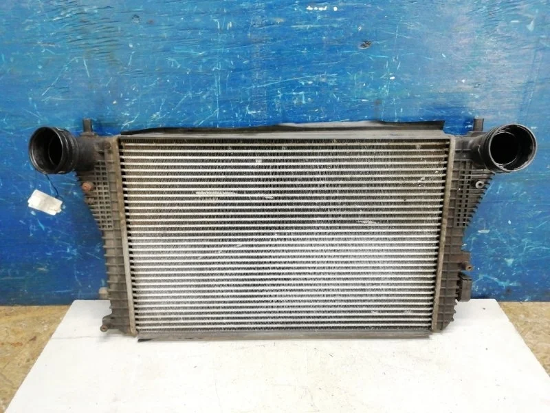 Радиатор интеркулера Volkswagen Passat B6 1K0145803 2.0 BWA