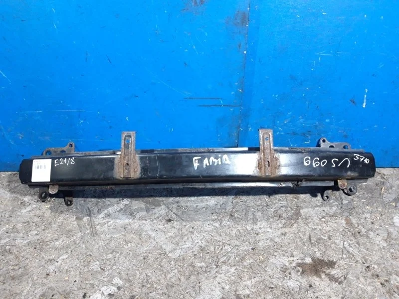Усилитель бампера Skoda Fabia 2 2007-2010 5J0807559, передний