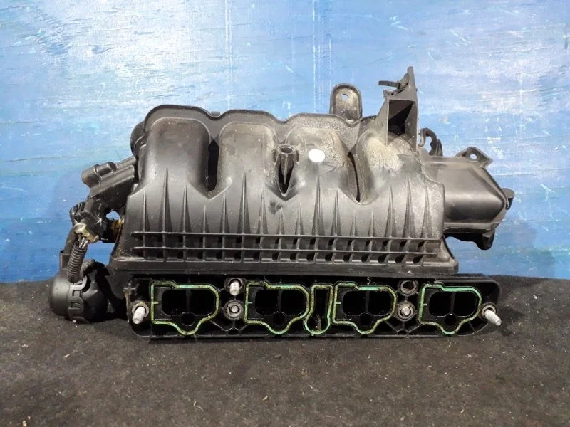 Коллектор впускной Opel Corsa D 2006-2014 55563664 1.2 A12XER