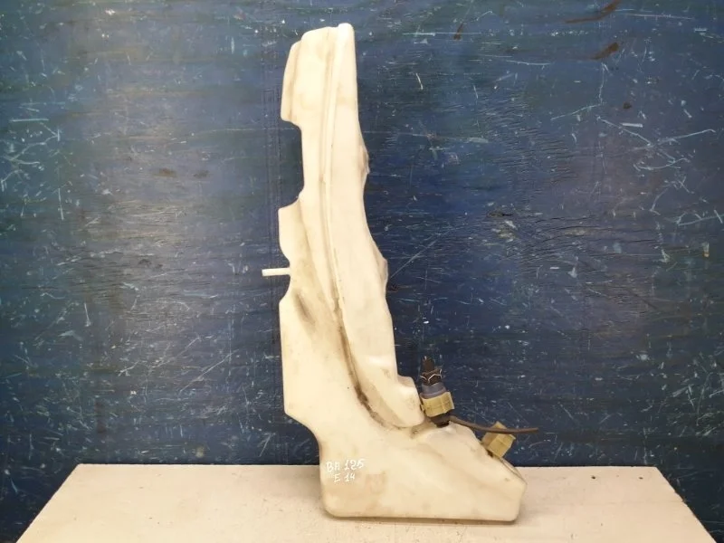 Бачок омывателя Nissan Navara D40 2005-2010 28910EB300 2.5 YD25