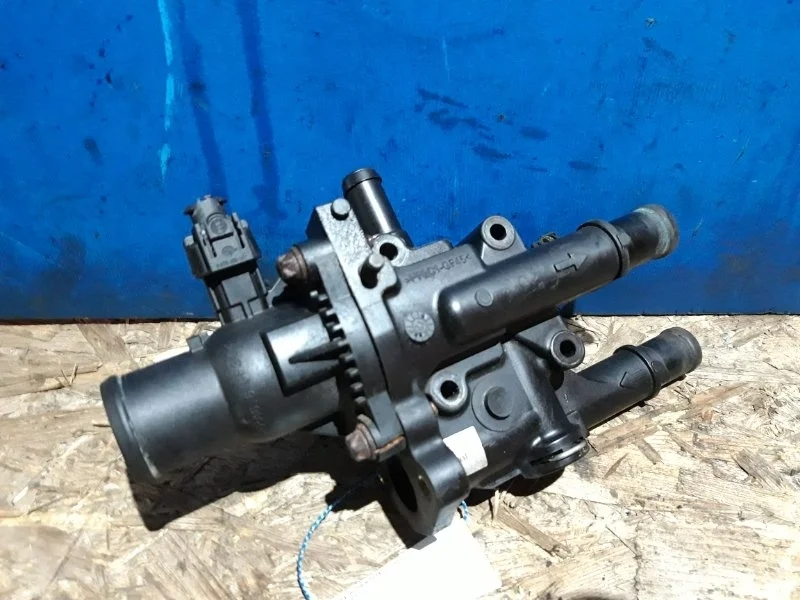 Корпус термостата Opel Astra H 2004-2014 55564890 1.8 Z18XER
