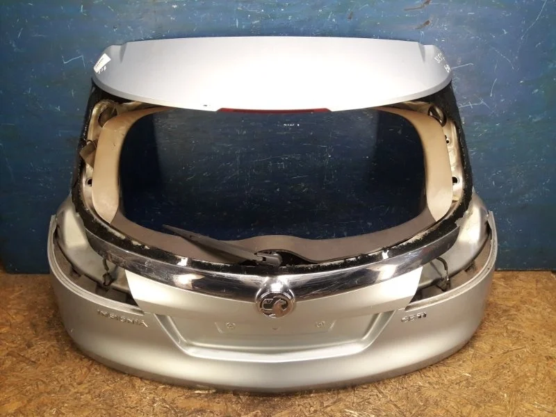 Крышка багажника Opel Insignia 2008-2013 13275289 УНИВЕРСАЛ