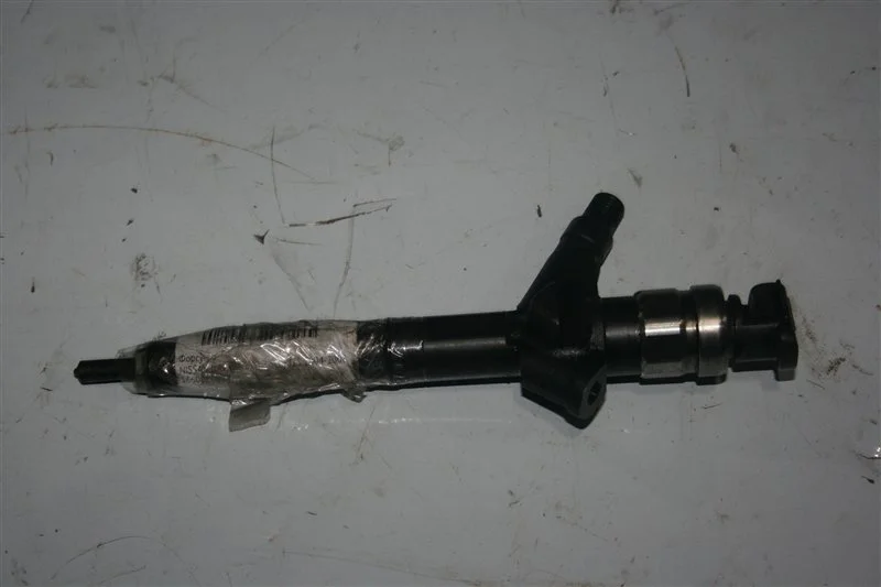 Форсунка Nissan Navara D40 2005-2010 16600EC00A 2.5 YD25