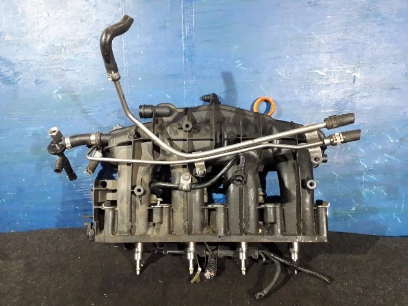 Коллектор впускной Volkswagen Passat B6 2005-2010 06F133201P 2.0 BWA
