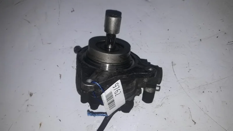 Вакуумный насос Nissan Navara D40 2005-2010 14650EB30A 2.5 YD25