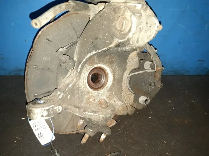 Поворотный кулак Volkswagen Passat B6 2005-2010 3C0407253F, передний левый
