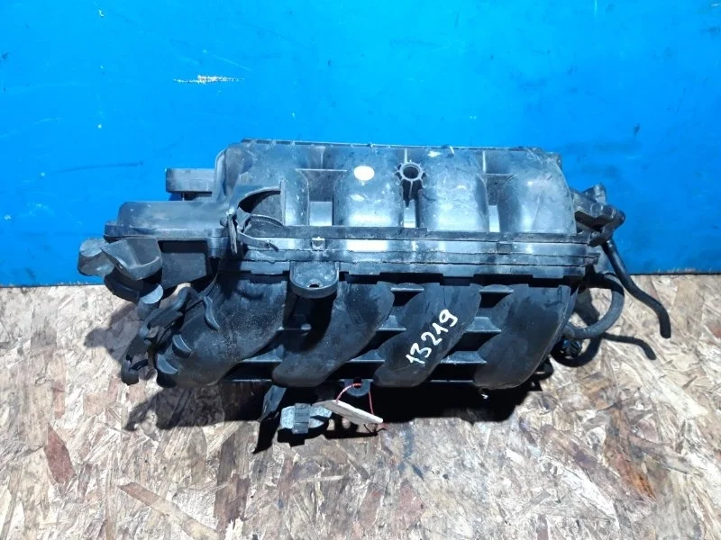 Коллектор впускной Opel Corsa D 2006-2014 55563664 1.2 A12XER