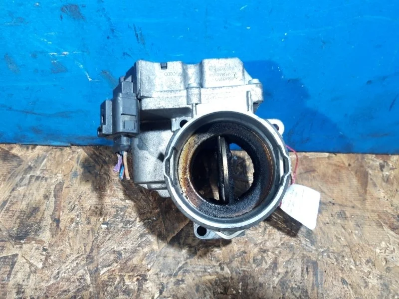 Дроссельная заслонка Volkswagen Touran 2003-2010 03G128063C 1.9 BXE