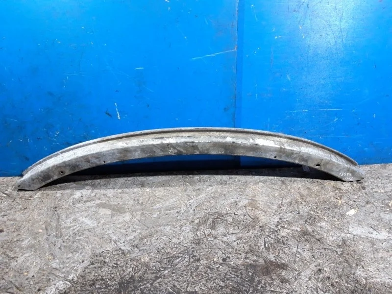Усилитель бампера Volkswagen Passat B5 1996-2000 3B0807113, передний