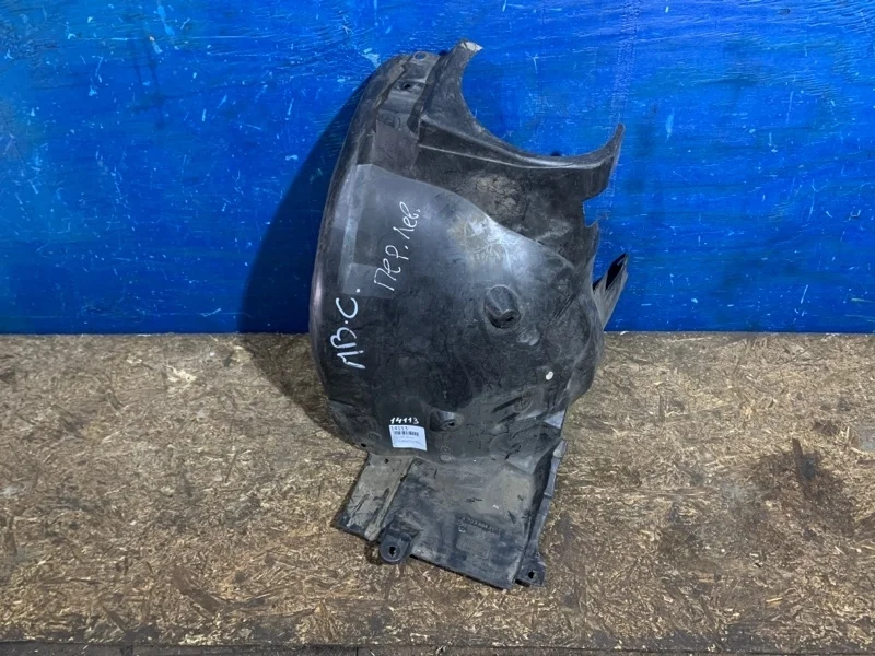 Подкрылок Mercedes C W203 2000-2006 A2038841122, передний левый
