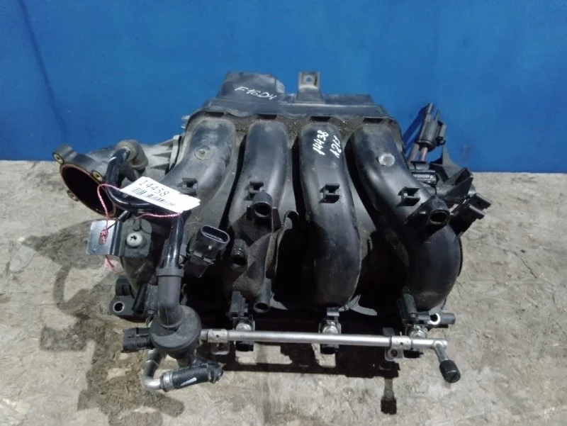 Коллектор впускной Chevrolet Cruze 2009-2016 55570227 1.6 F16D4