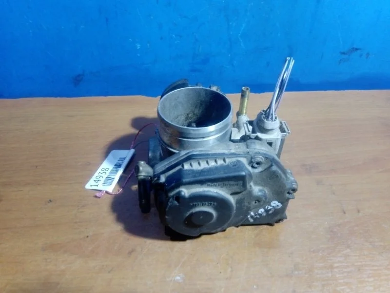 Дроссельная заслонка Volkswagen Golf 4 1997-2004 06A133064H 2.0 AQY
