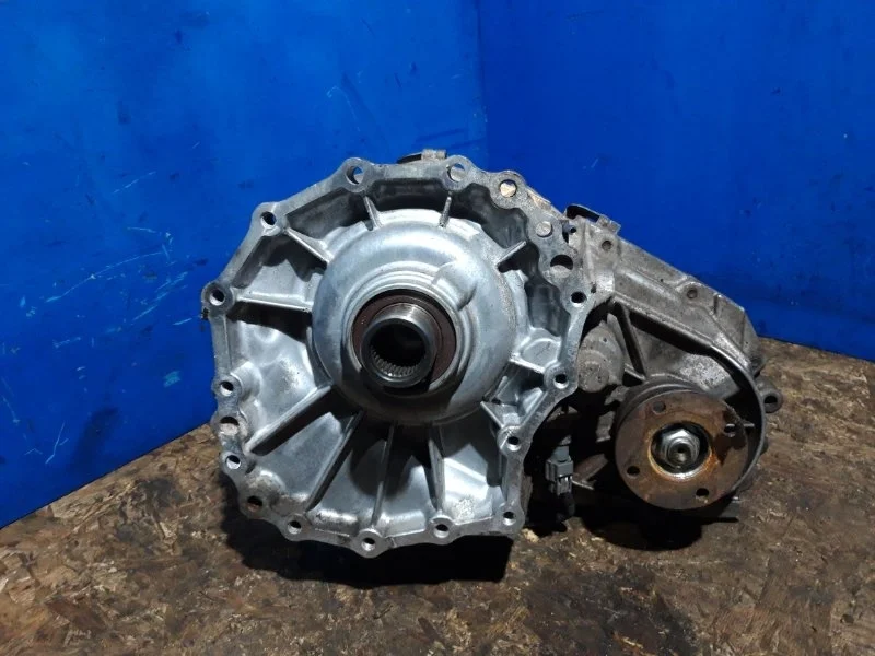 Раздатка Nissan Navara D40 2005-2014 33100EA310 2.5 YD25