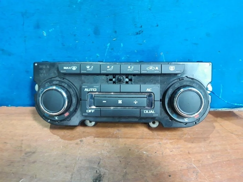 Блок управления климатом, печкой Skoda Octavia A5 2004-2013 3T0907044AR