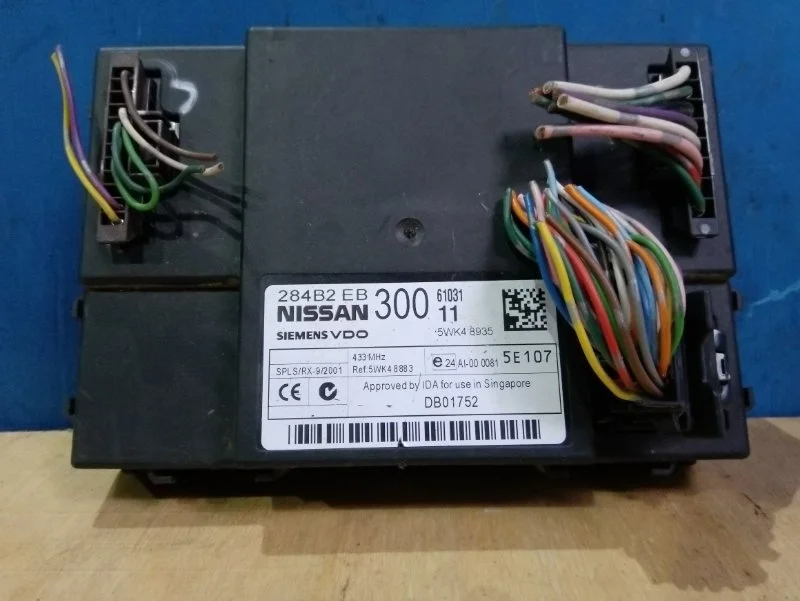 Блок комфорта Nissan Navara D40 2005-2010 284B2EB300 2.5 YD25