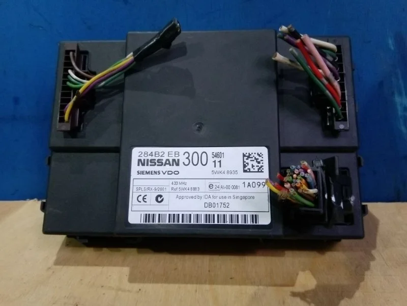 Блок комфорта Nissan Navara D40 2005-2010 284B2EB300 2.5 YD25