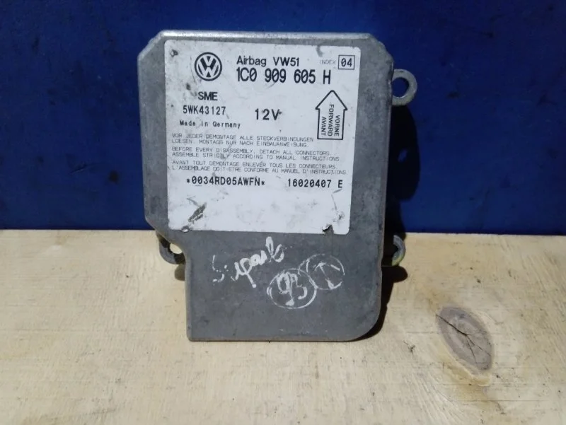 Блок управления AIR BAG Skoda Superb 3U4 2002-2008 6Q0909605H