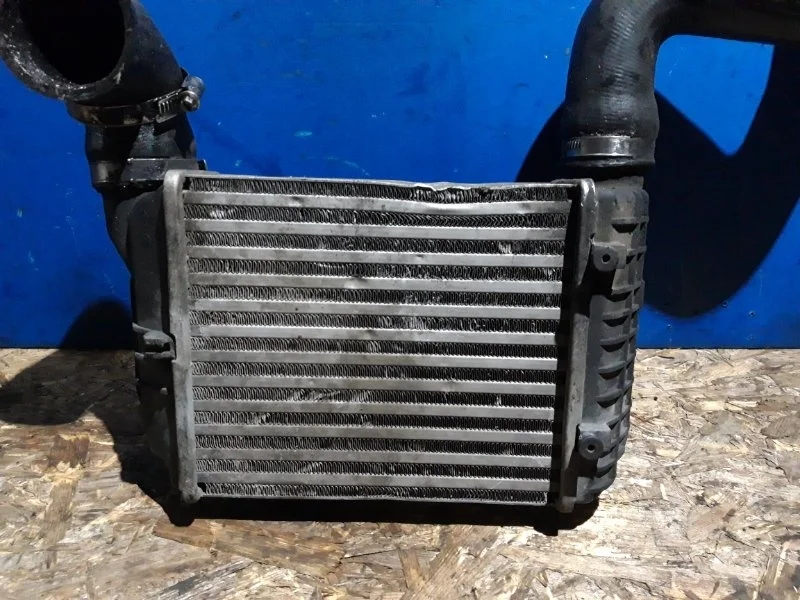 Радиатор интеркулера Audi A4 B6 2000-2004 8E0145805L 1.8 AMB