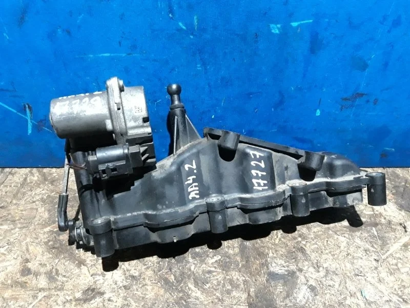 Коллектор впускной Audi A6 C6 2004-2010 059129711AF 2.7 BPP, левый