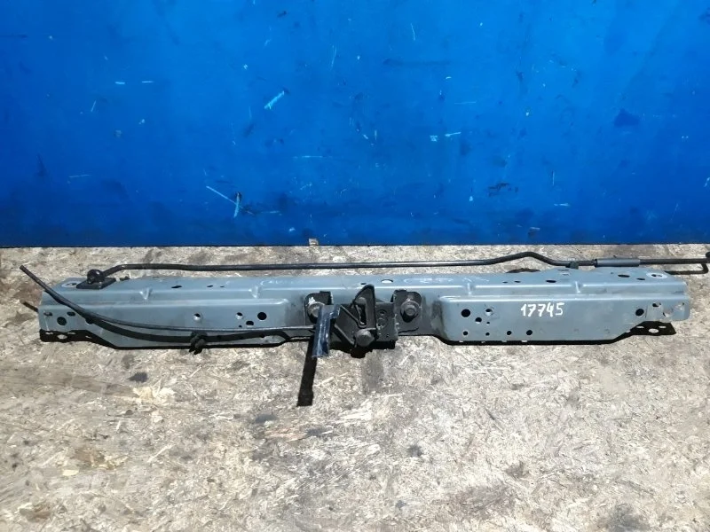 Передняя панель Chevrolet Cruze 2009-2016 95981431